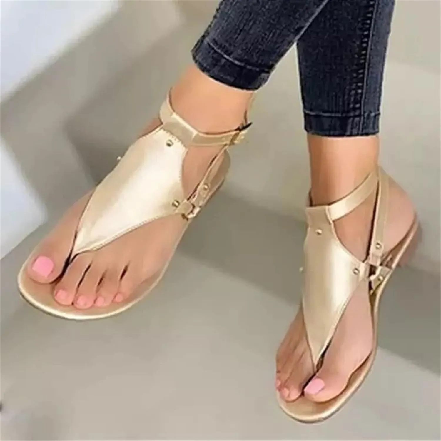 Lausiuoe Sandals Women Dressy Summer Flat Sandals Cute Clip Toe Strappy T-Strap Gladiator Beach Sandals Thong Flip Flops